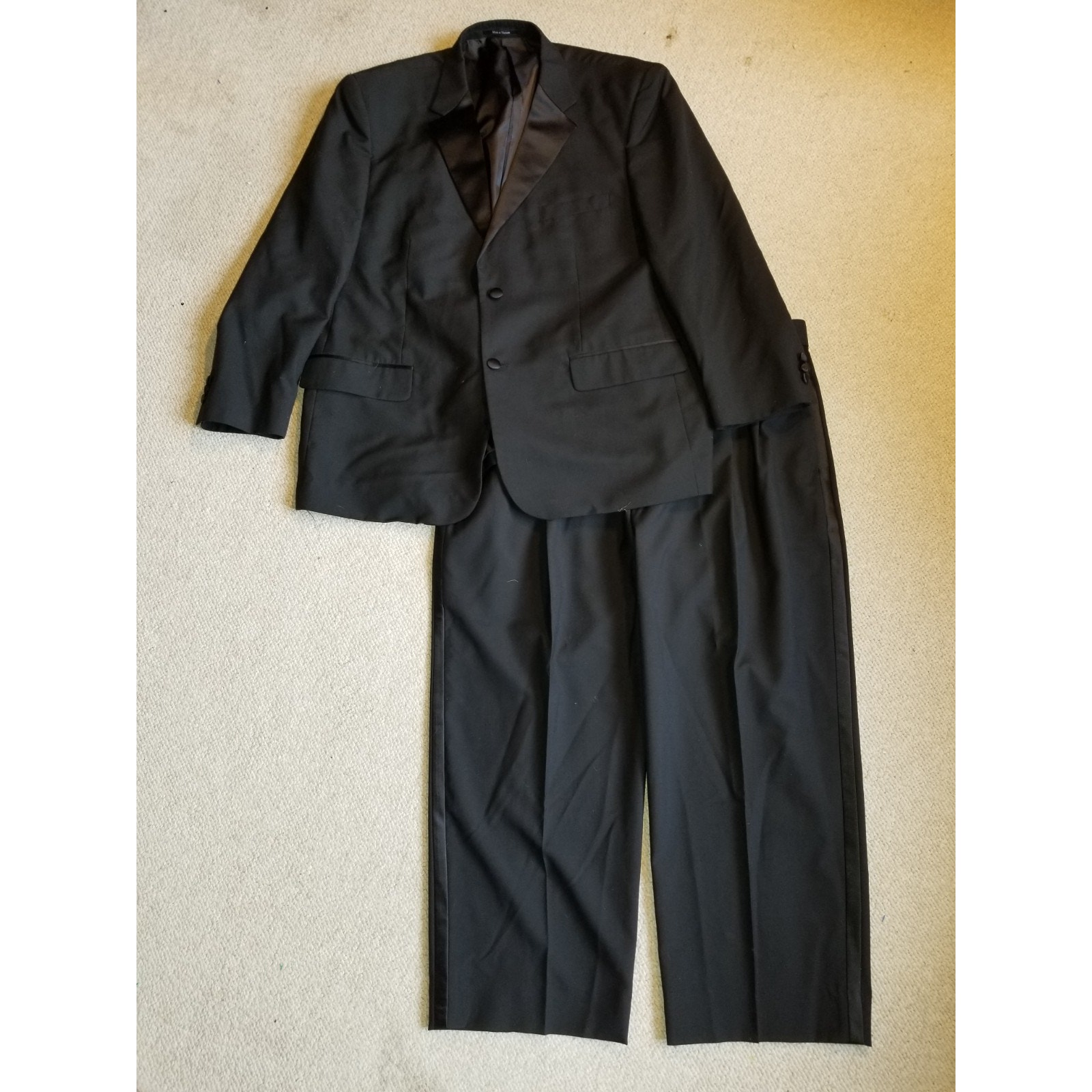 Mens Tuxedo Suit-Gerald Austin-Black Wool Blend Pleated 2-Button-48s/43x26